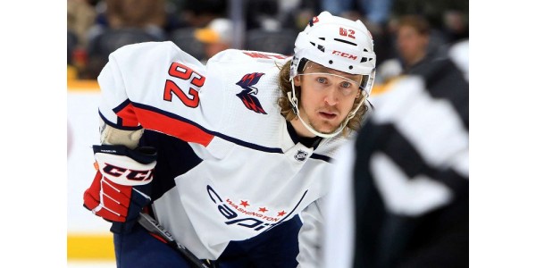 Carl Hagelin, joueur vétéran des Penguins de Pittsburgh, a annoncé sa retraite Carl Hagelin, joueur vétéran des Penguins de Pittsburgh, a annoncé sa retraite